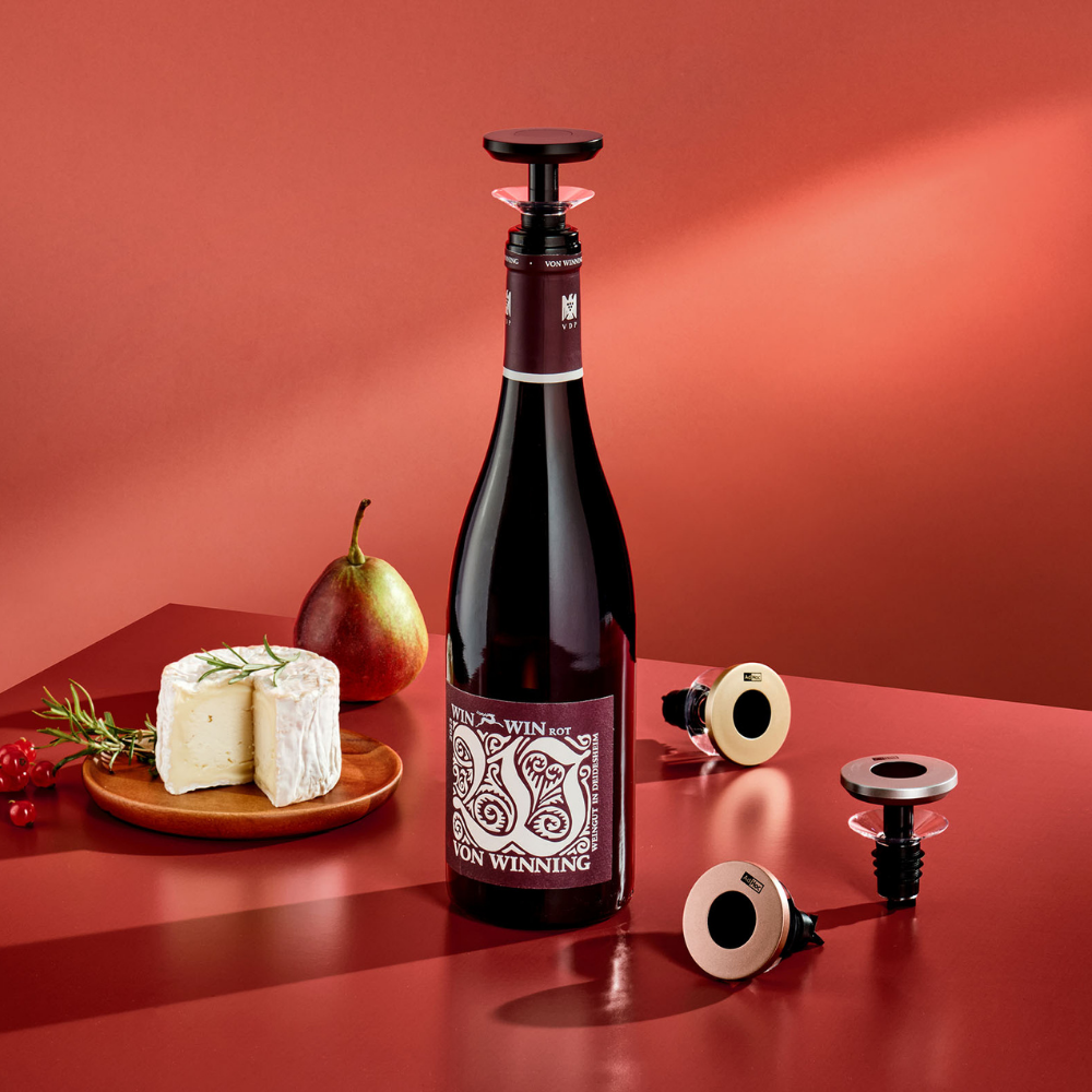 Gusto wine pourer and stopper