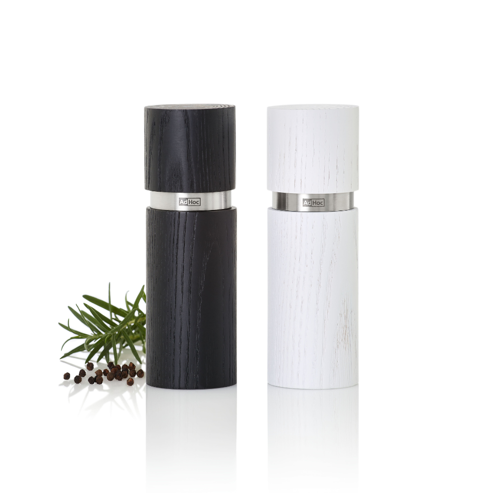 Textura salt and pepper mill set
