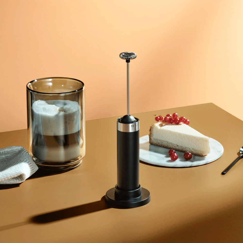 Rapid milk and sauce frother